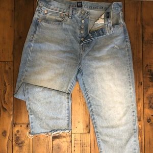 Gap denim boyfriend cut off jeans size 6 (28P)